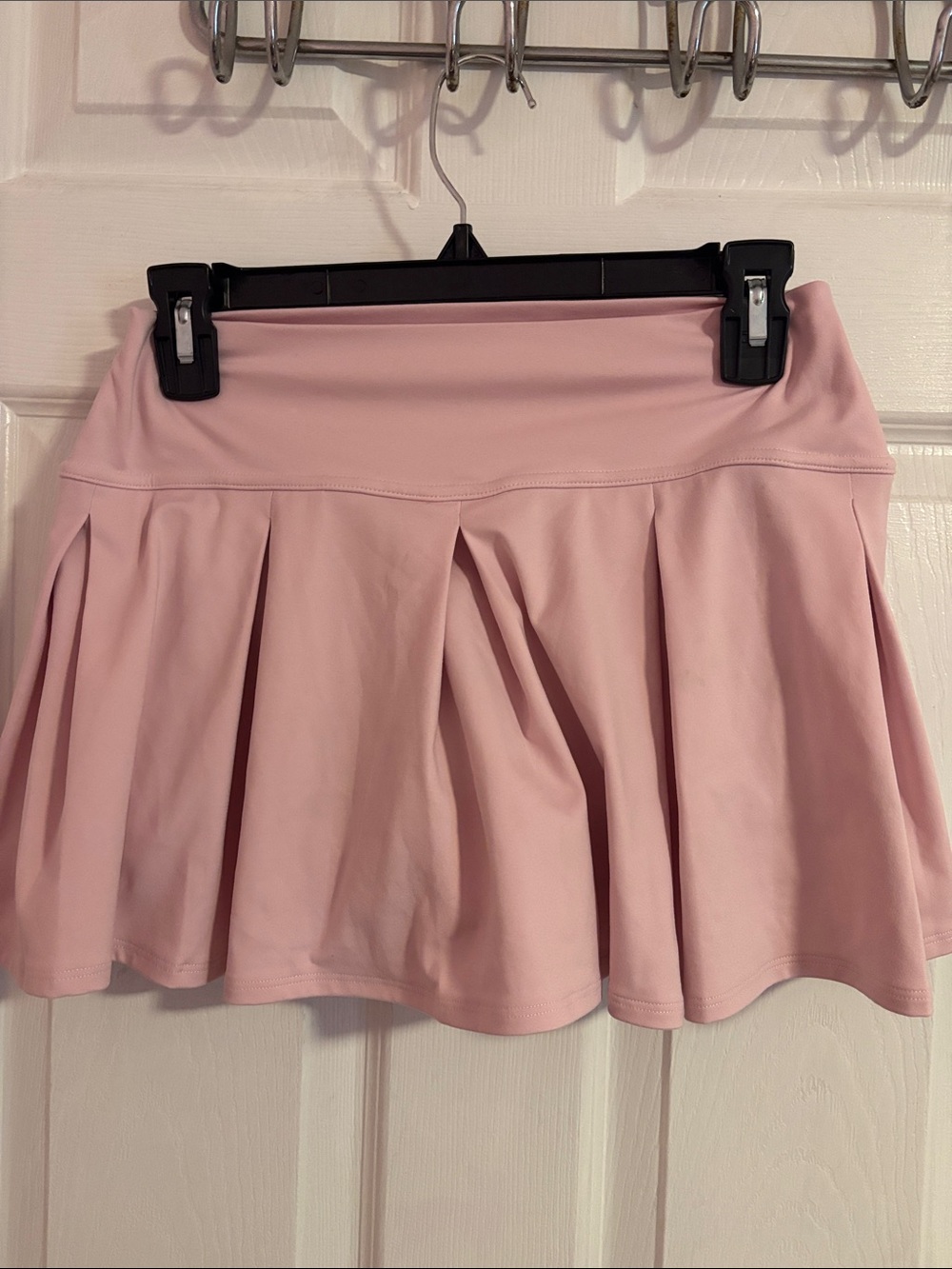 Hollister Gilly Hicks Women’s Pink Pleated Athletic Skirt - Picture 3 of 3